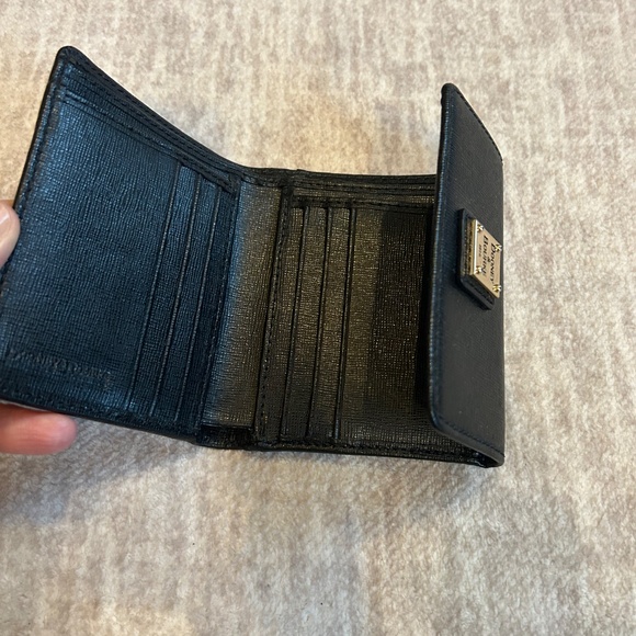 Authentic Dooney & Bourke Saffiano Leather Kyra Crossbody and Matching Wallet - Picture 14 of 16